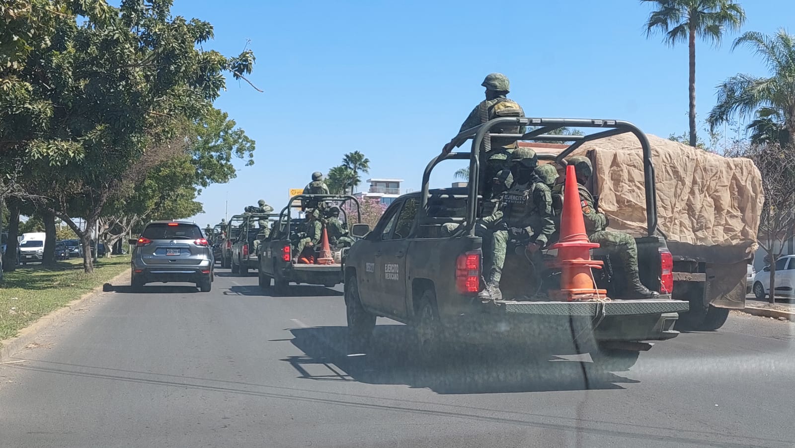 Militares