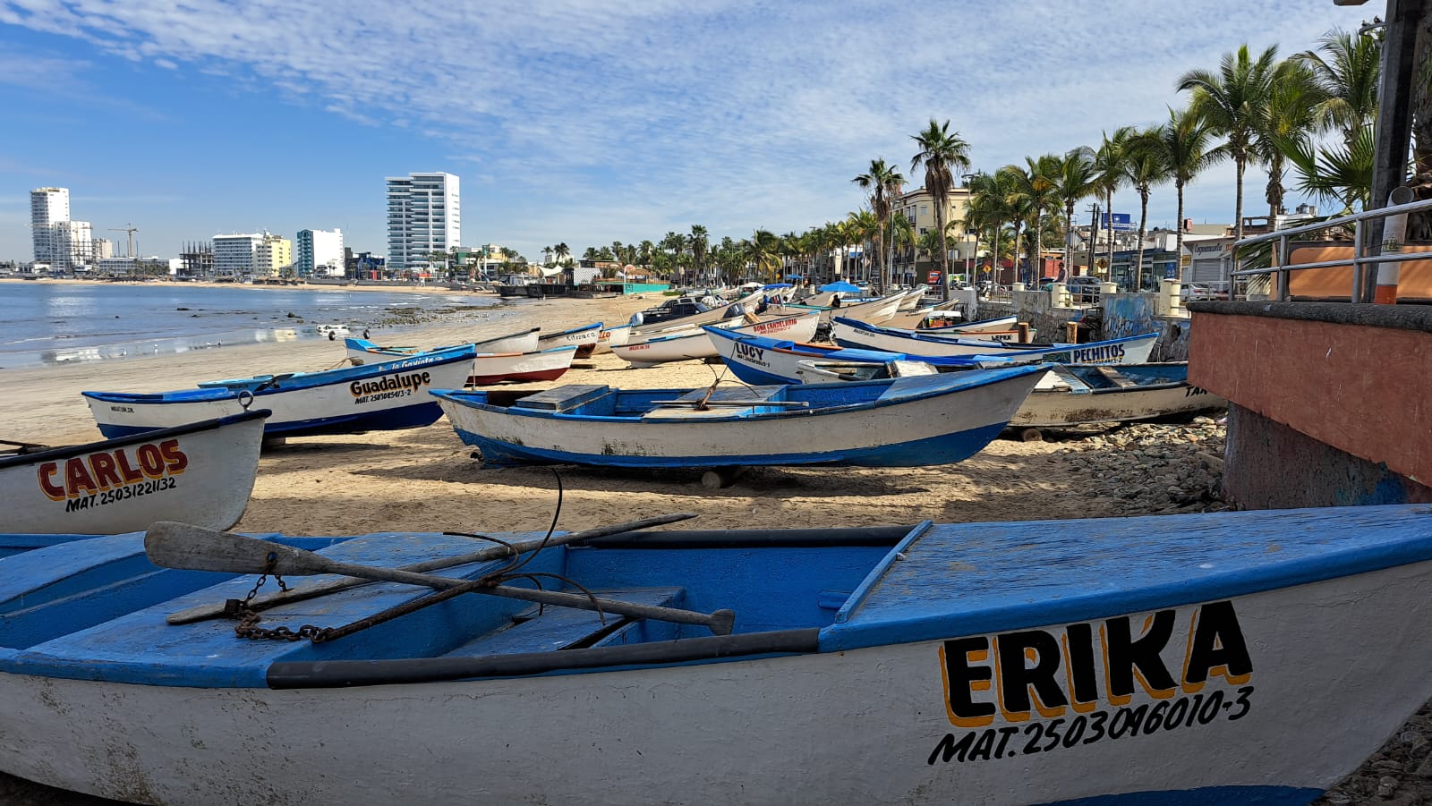 Playa Norte-Mazatlán-botes