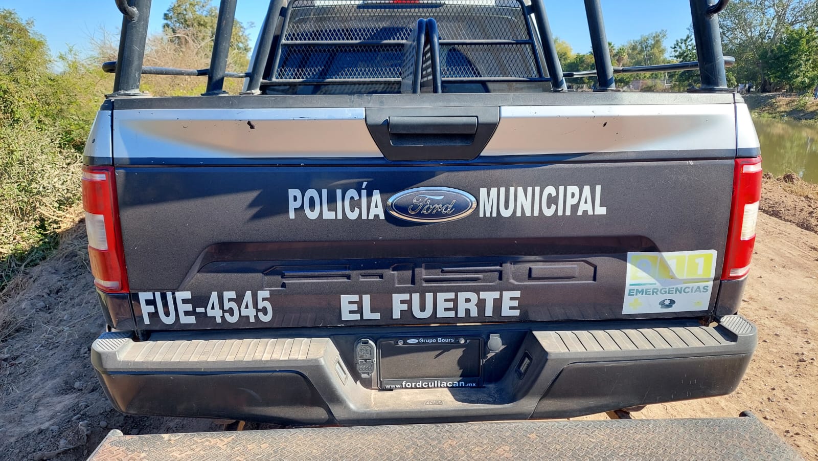 Policía