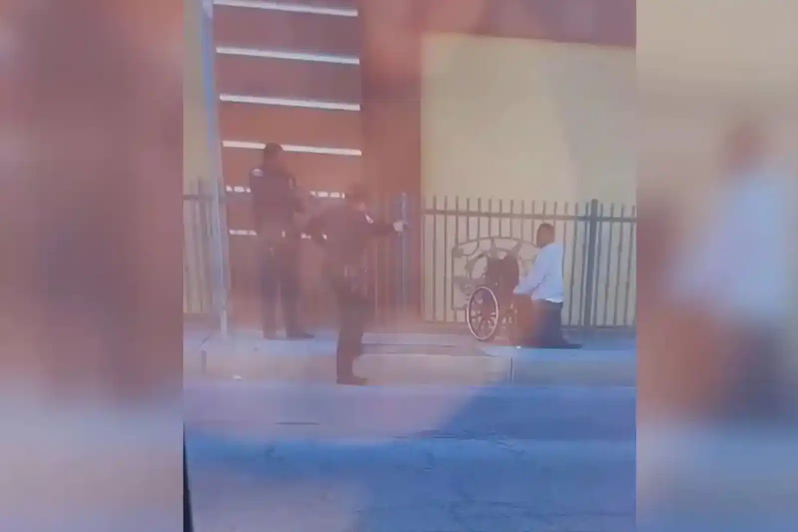Policías disparan contra hombre en silla de ruedas en California