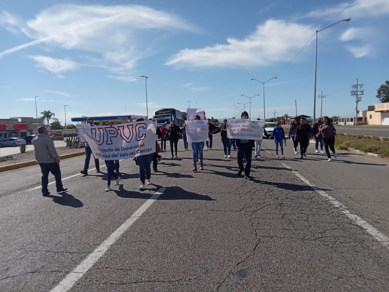 Se manifiestan en carretera México 15 por cambio a Universidad Tecnológica (3)
