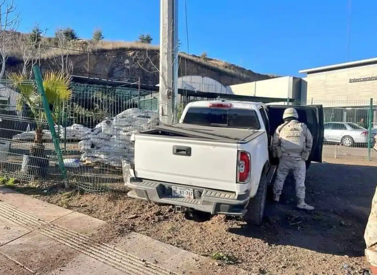 Asegura Sedena armas de sicarios en Nogales; minutos antes protagonizan fuerte persecución