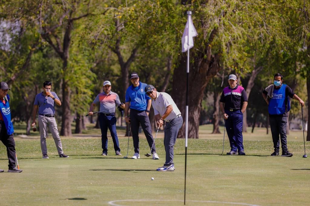 Un éxito total la recaudación en Torneo Anual de Golf (2)