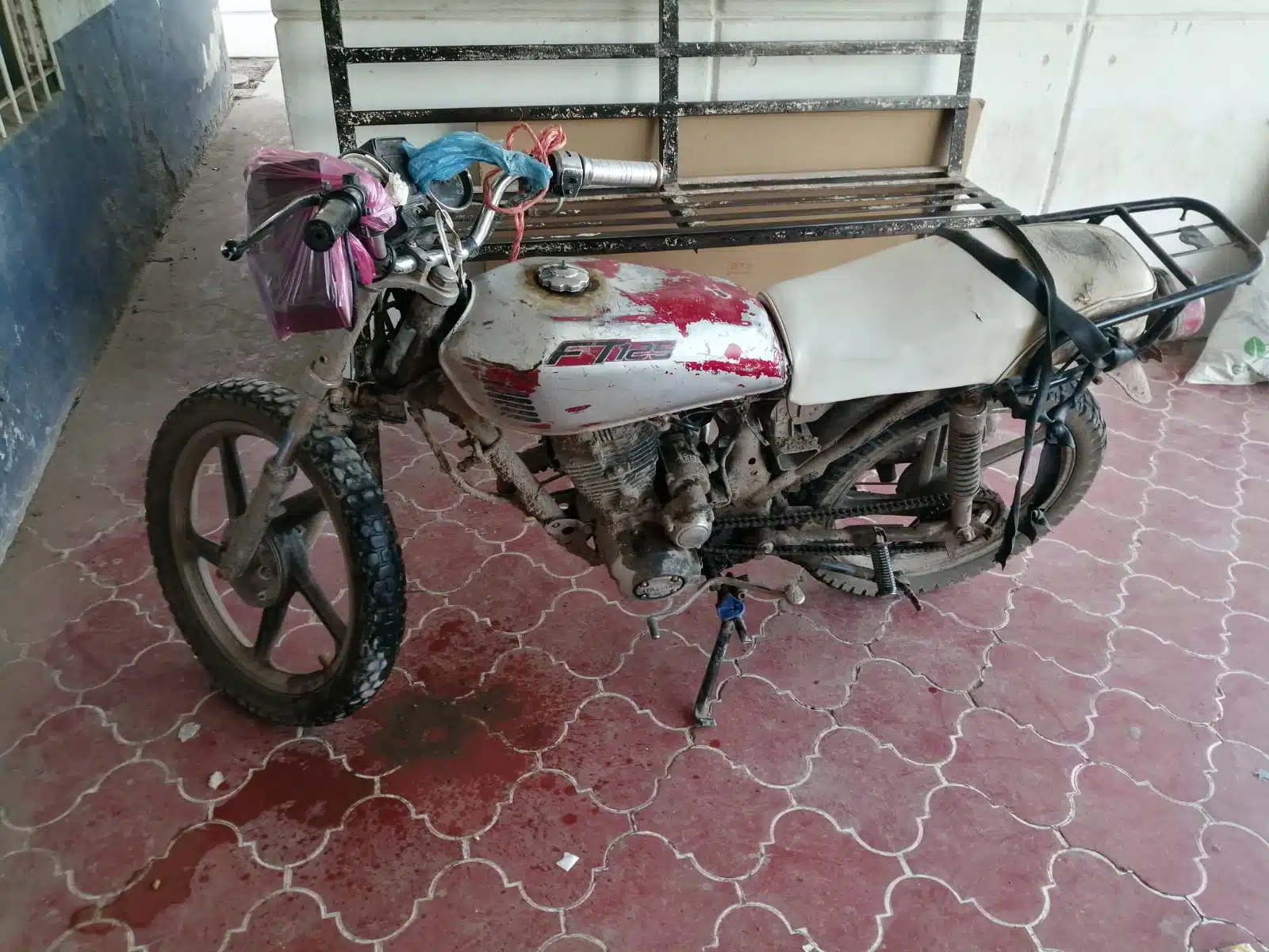 Dolores y su pequeño de tres años fueron embestidos por una motocicleta en Juan José Ríos