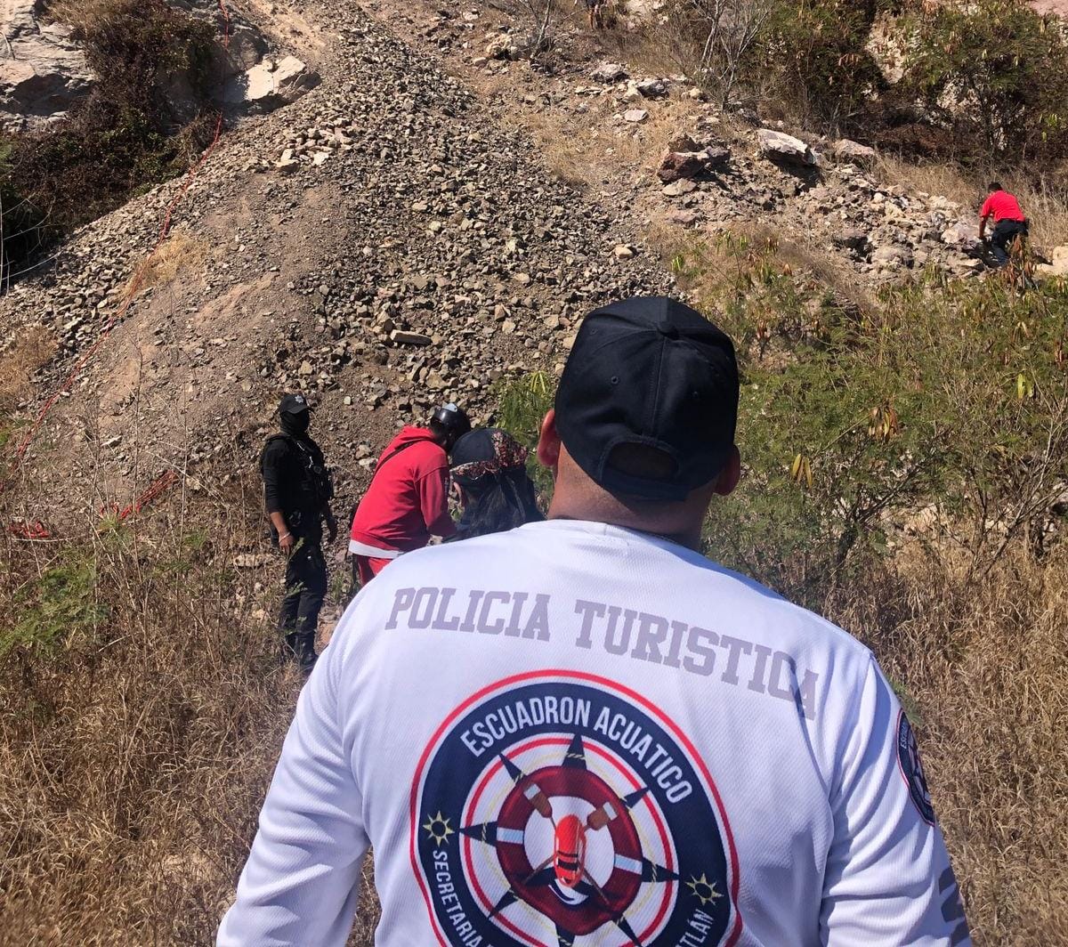 Rescatan a una mujer en la zona rocosa del Cerro del Crestón, en Mazatlán