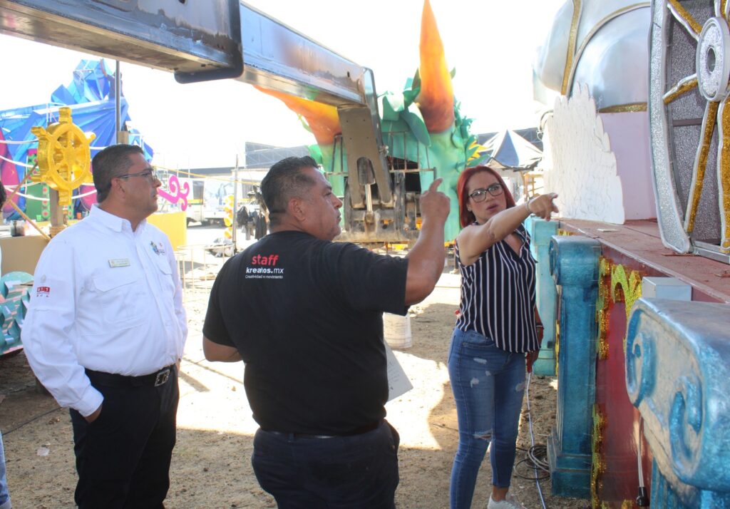 Inspecciona Protección Civil de Mazatlán construcción de carros alegóricos