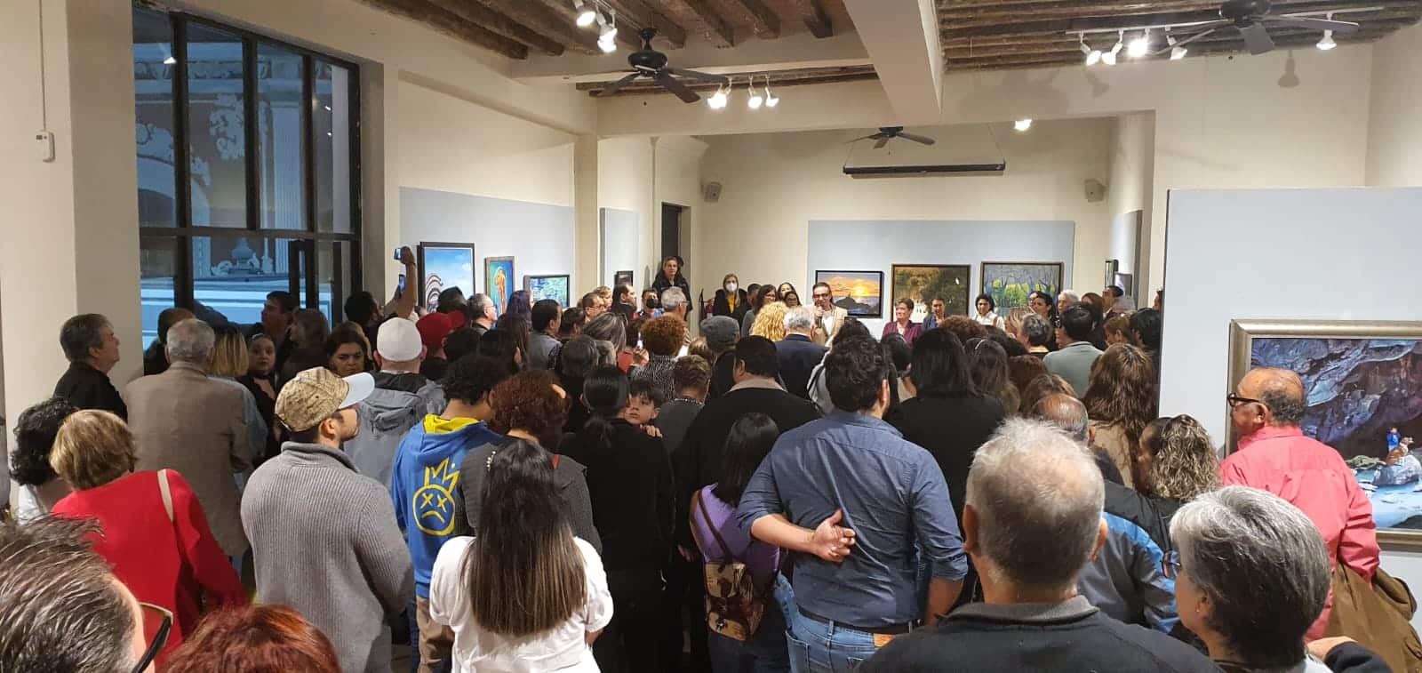 Inauguran galería de arte 