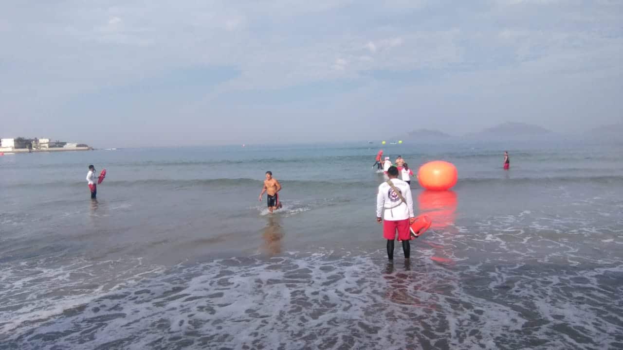 ¡Percances de playa! Vive la Policía Acuática de Mazatlán un domingo con intensa actividad