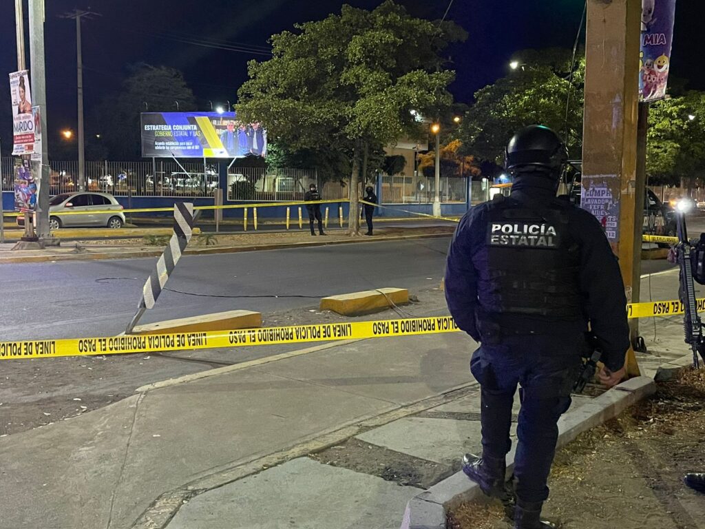 ¡De nueva cuenta! Atacan cámaras de video vigilancia frente a Ciudad Universitaria en Culiacán / Fotos Tere Navia