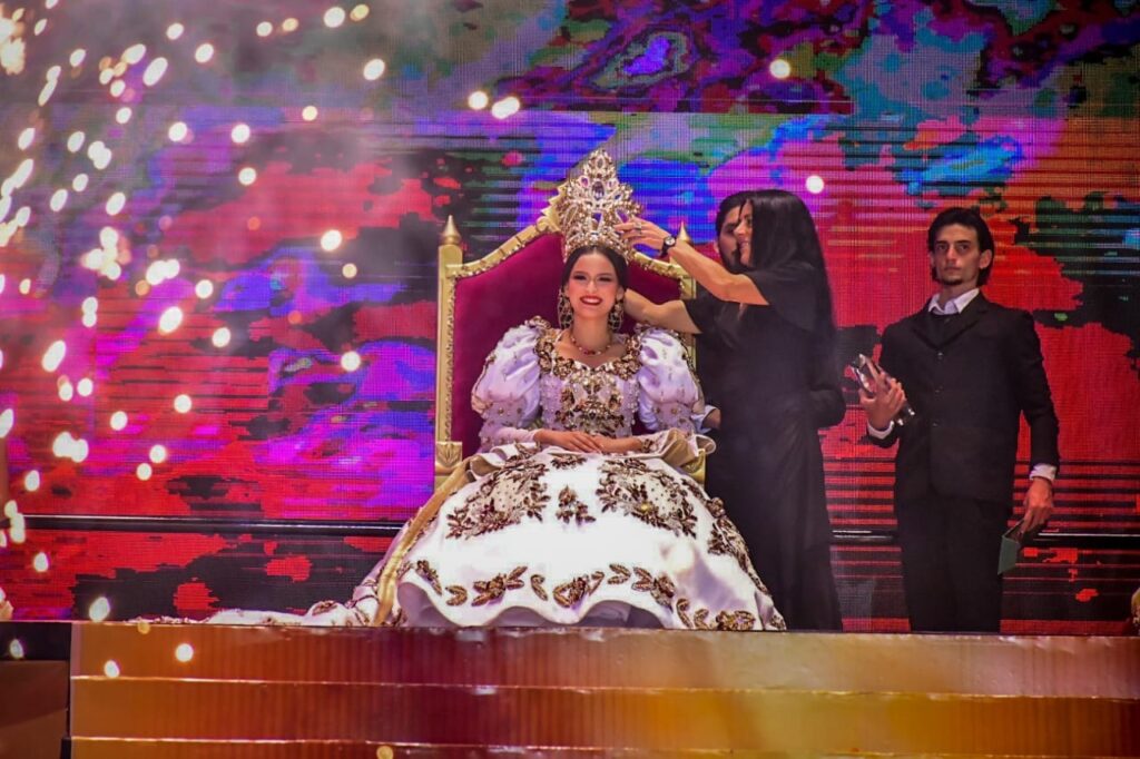 Rock, nostalgia y poesía en los Juegos Florales del Carnaval de Mazatlán