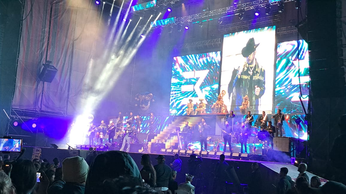 Se autodefine Edén Muñoz como mazatleco hasta el tope y le canta a su gente