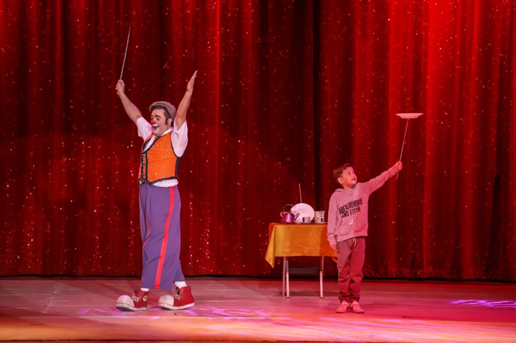“No se compara a ningún otro circo”: Tihany ofrece función especial para adultas mayores y niños