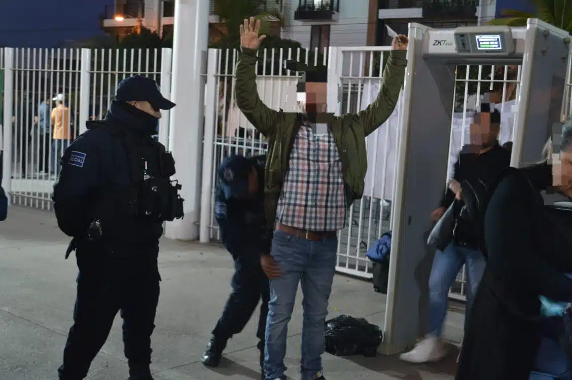 Policías Carnaval de Mazatlán