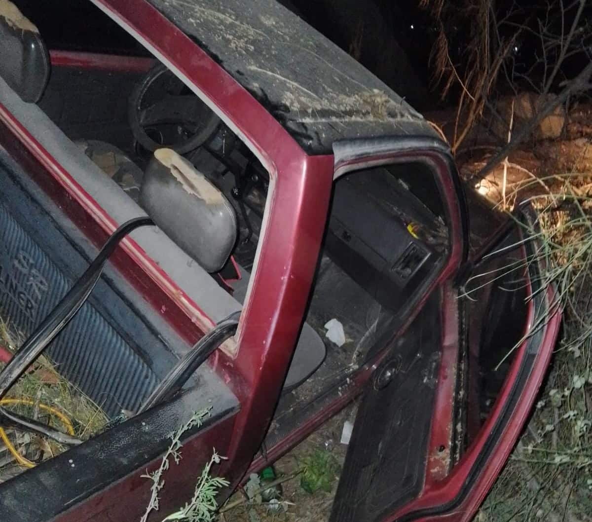 ¡Viven de milagro! Choque, volcadura e incendio de camionetas se registra en Guasave; dos lesionados