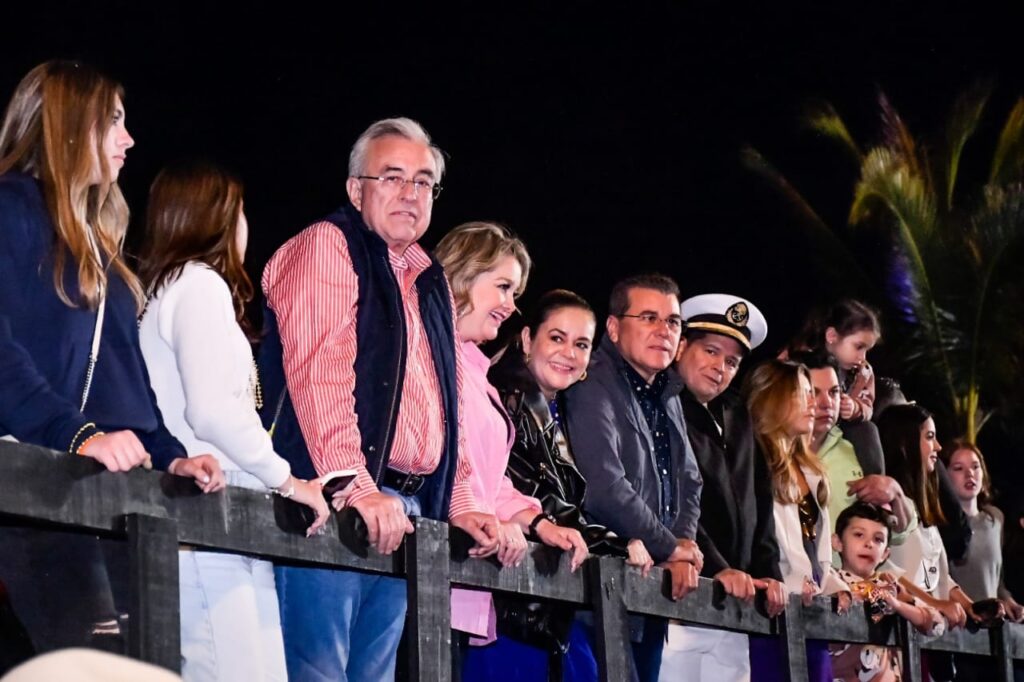 Regala Primer Desfile de Carros Alegóricos júbilo y magia a miles en el malecón / Foto Cortesía