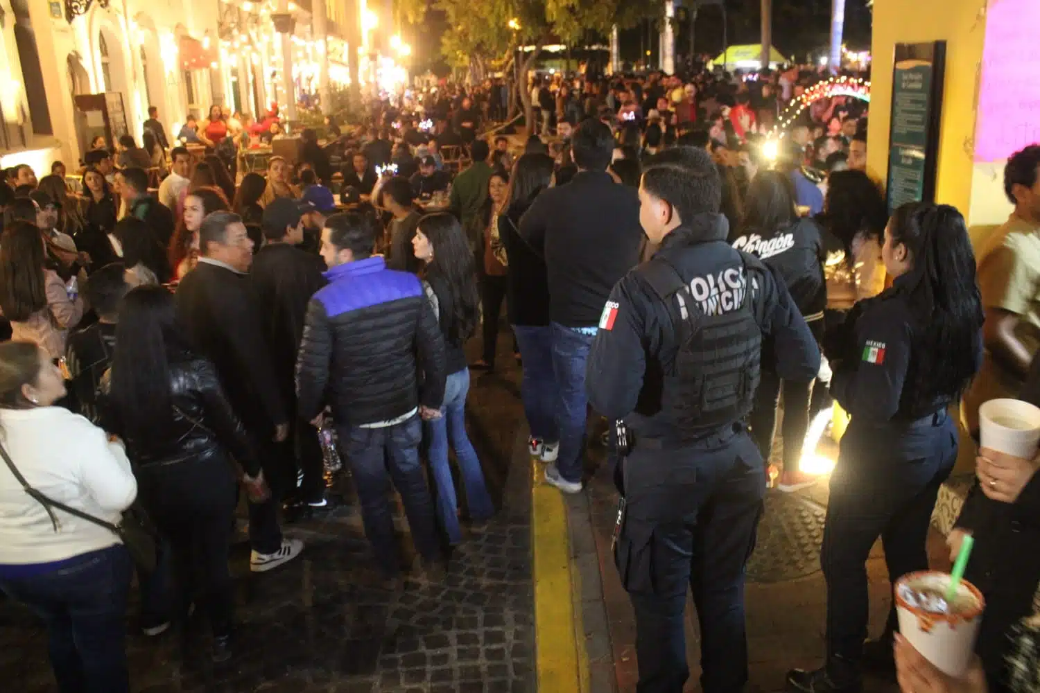 Concierto, Quema del Mal Humor y Combate Naval, reunieron a más de 123 mil personas en Carnaval de Mazatlán