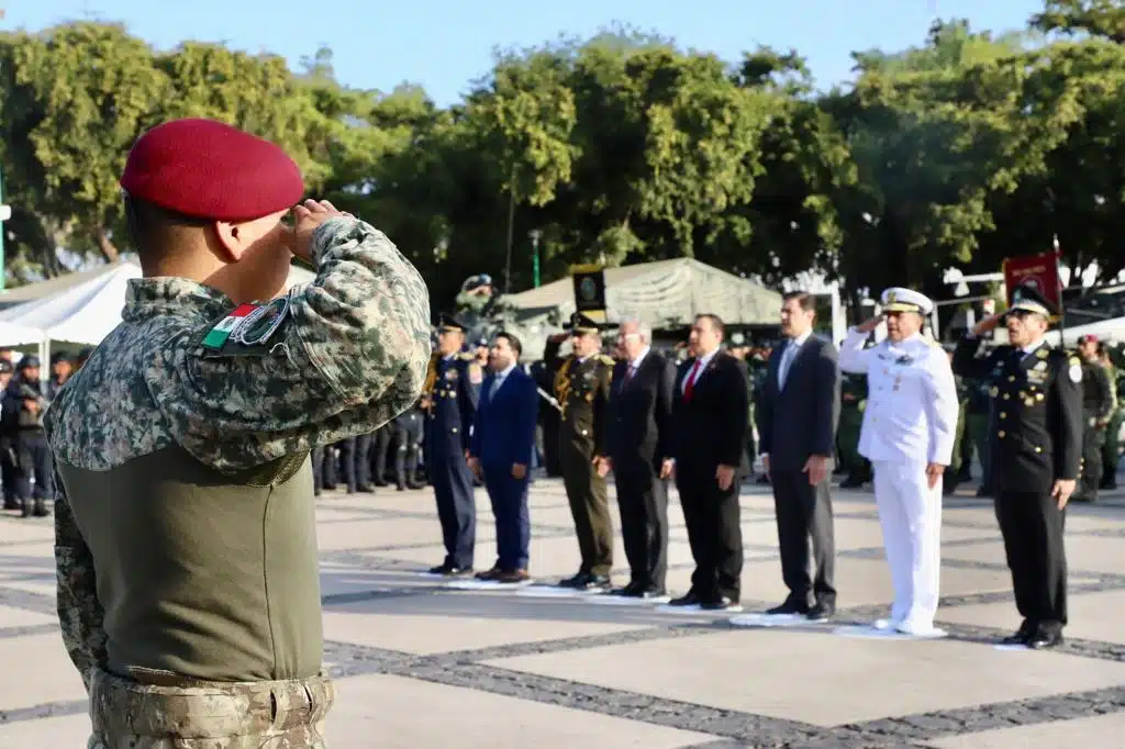 Gobernador Rubén Rocha y autoridades conmemoran el 110 aniversario del Ejército Mexicano