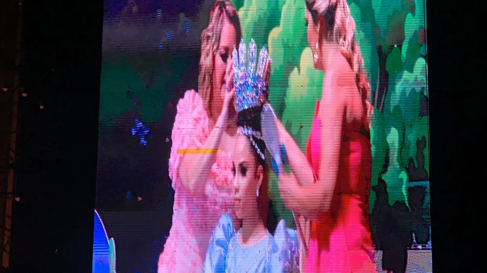 Coronan a Melanie I soberana infantil del Carnaval de Mazatlán 2023 