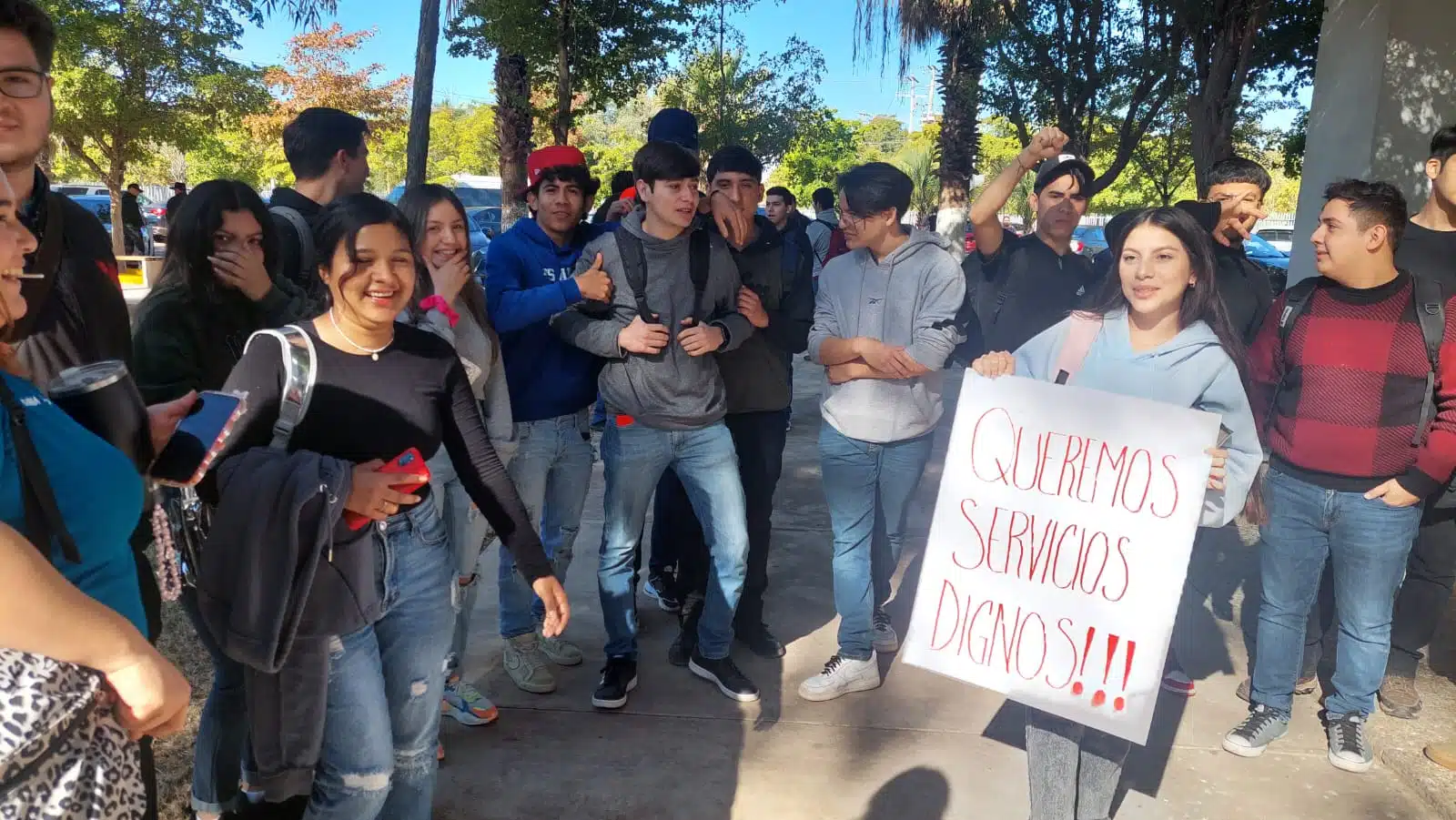 ¡Protestan! Estudiantes del Tec de Los Mochis denuncian que no hacen prácticas por falta de equipos