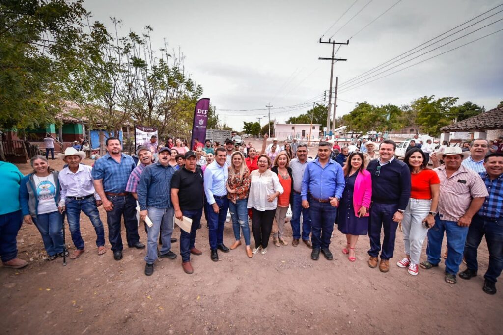 Visita Edgar González comunidades de la zona rural; le piden hasta un camión para estudiantes de prepa