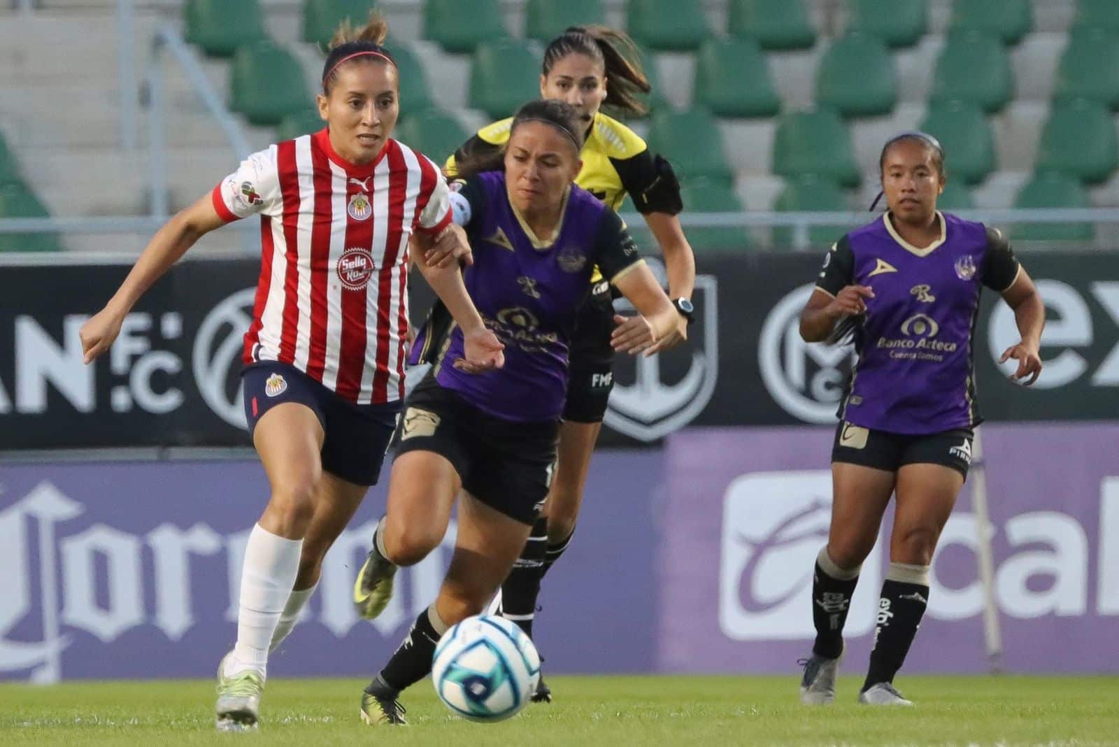 ¡Goleada en el Kraken! Chivas mantiene dominio sobre Mazatlán en la Liga MX Femenil