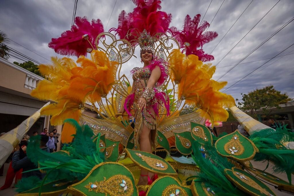 ¡Disfrutó de la fiesta! Rocha Moya acude al último día del Carnaval de Mocorito