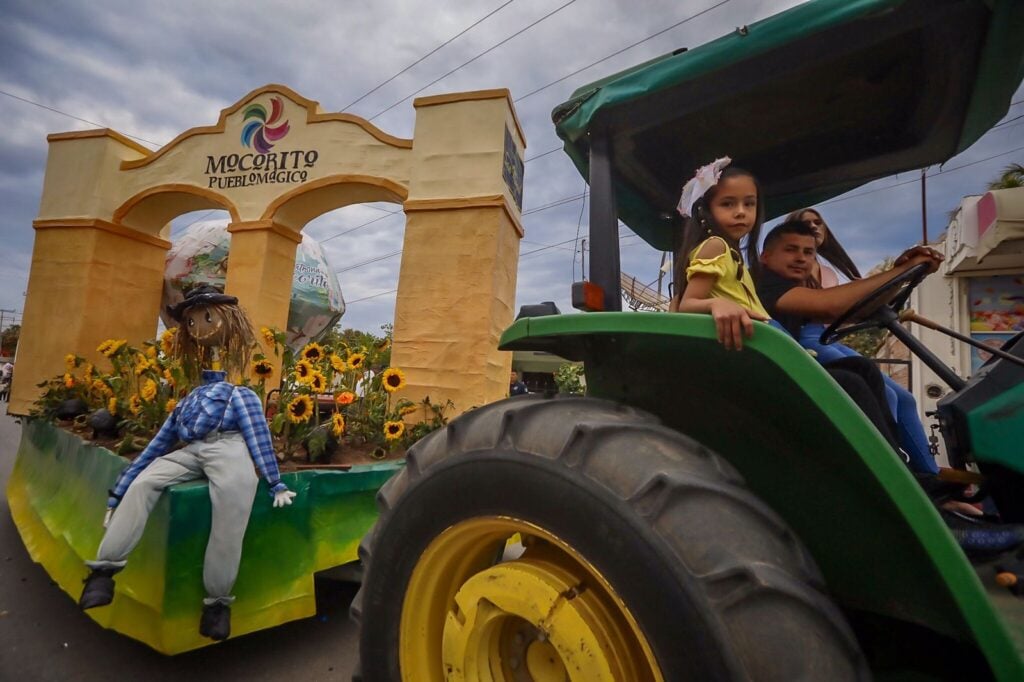 ¡Disfrutó de la fiesta! Rocha Moya acude al último día del Carnaval de Mocorito