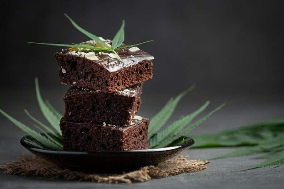 ¡Son de secundaria! Ofrecen brownies mágicos a adolescentes y terminan intoxicados; los vendían en 40 pesos