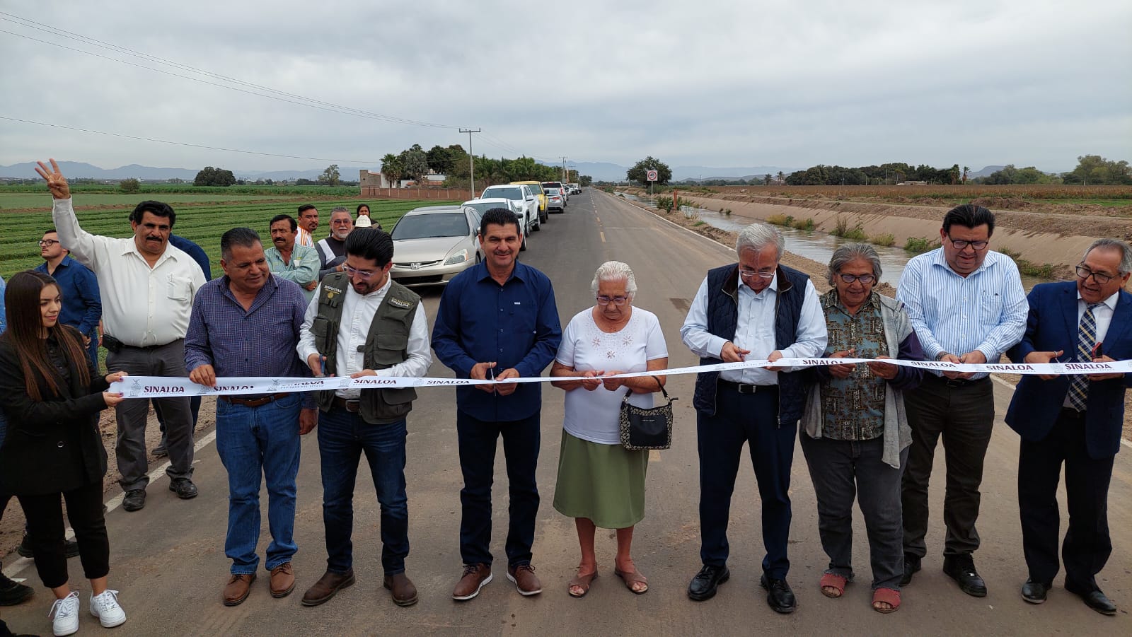 carretera de Guamúchil a la comunidad de El Salitre