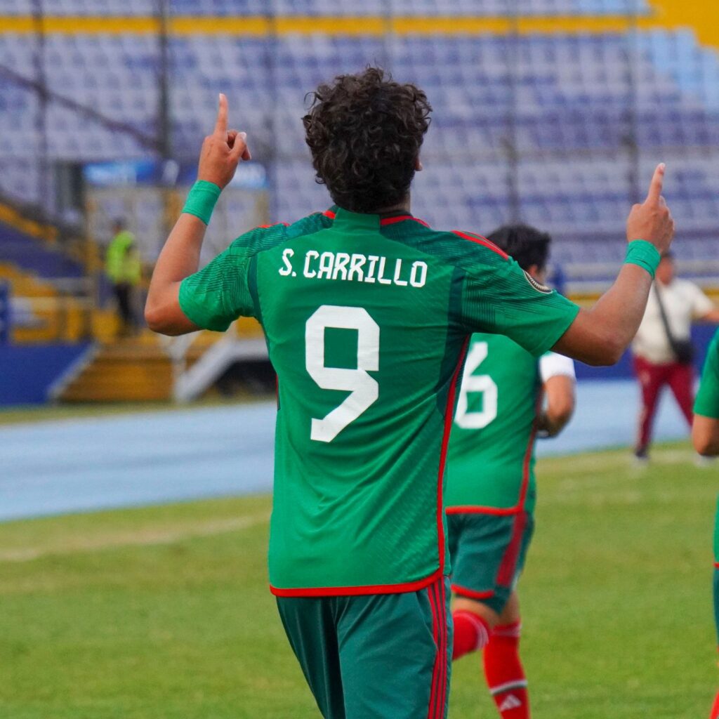 jugador-Stephano Carrillo