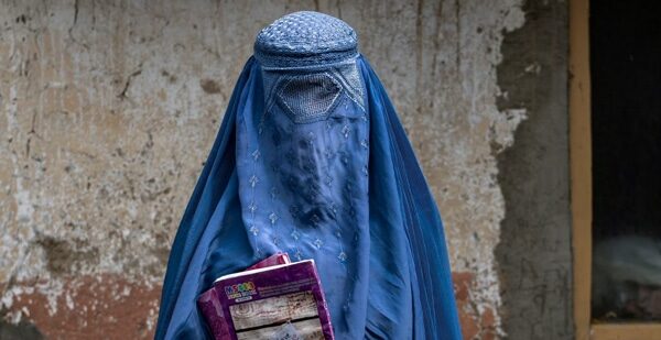 Afganistan-restricciones-mujeres