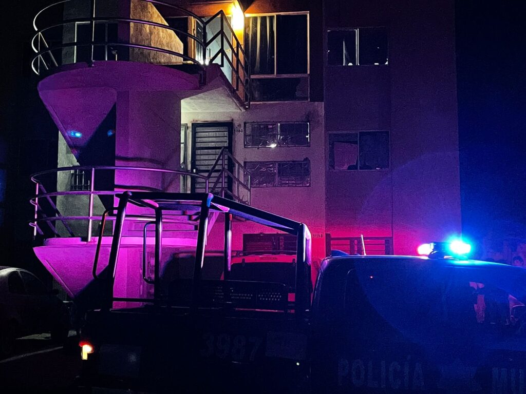 Asesinan a Francisco en un departamento en el fraccionamiento Los Ángeles, Culiacán (5)