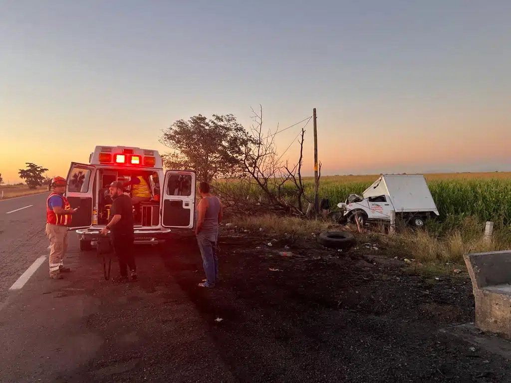 Chofer sufre accidente sobre la Maxipista Culiacán-Mazatlán en Costa Rica