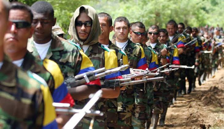 Colombia suspende órdenes de captura contra detractores de las FARC