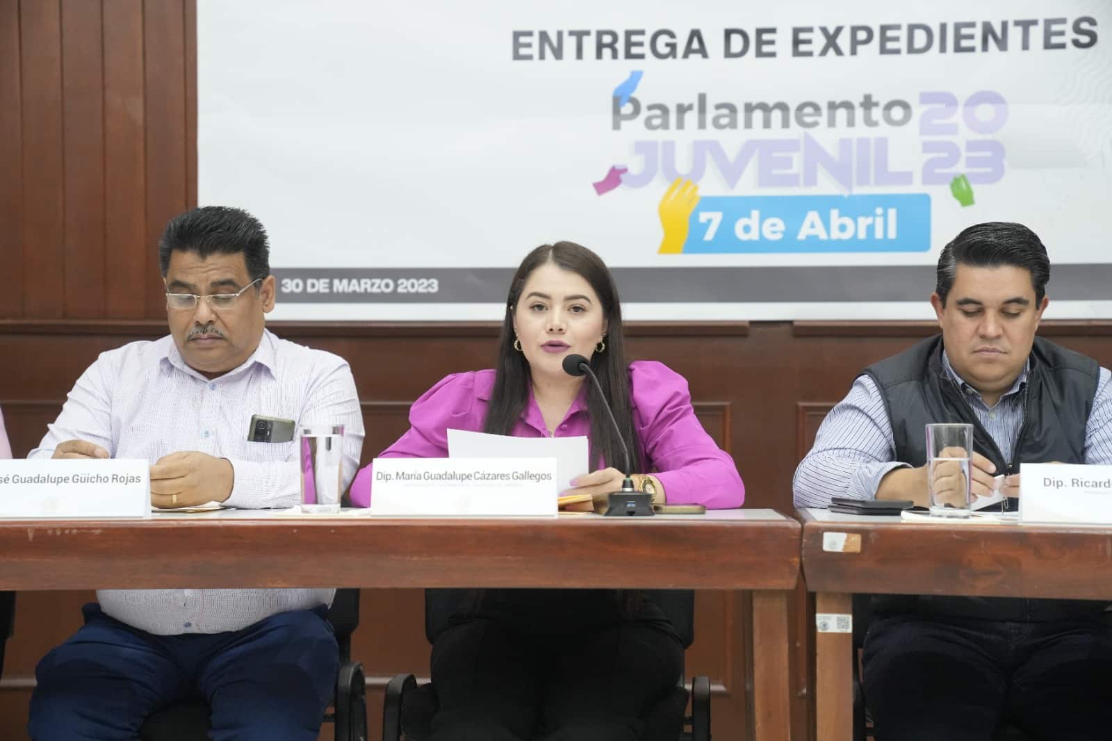 Comité Organizador de “Parlamento Juvenil 7 de Abril” modifica fecha de elección