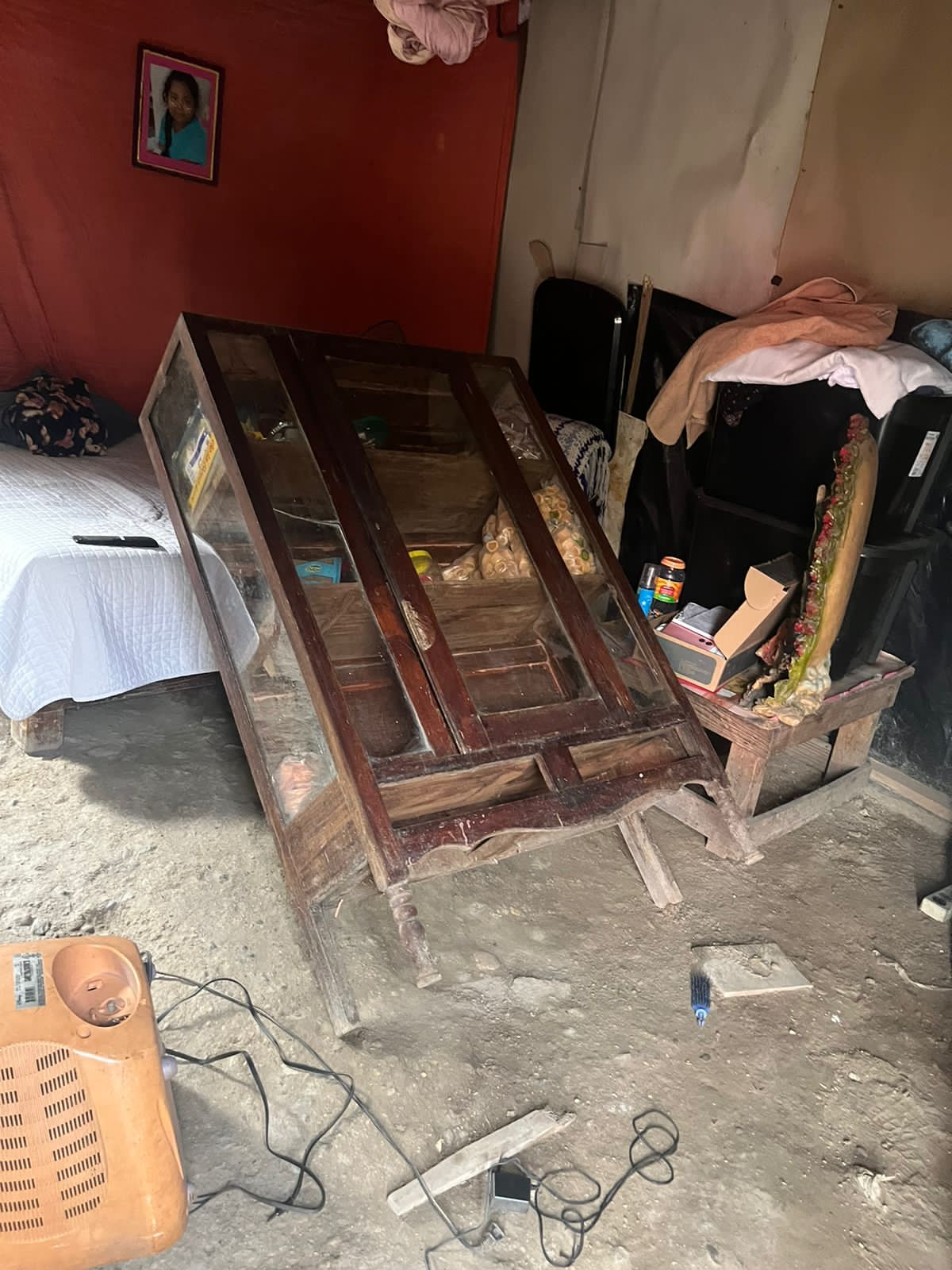 Denuncian colonos de Casa Redonda en Mazatlán, daños causados por efectivos militares en sus viviendas