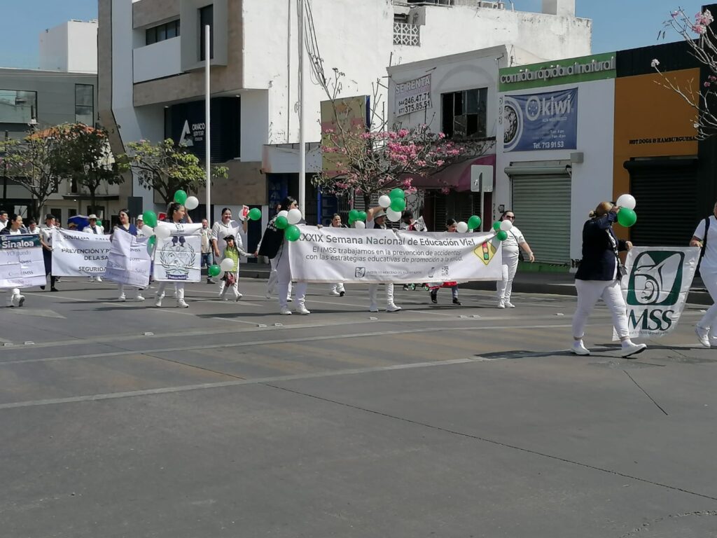 Desfile Vialidad y Transportes Culiacán