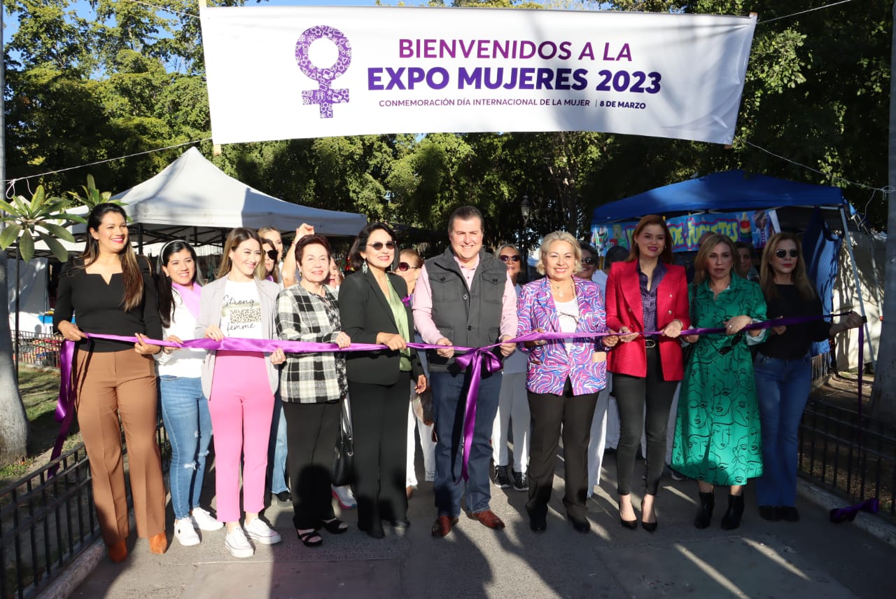 Fin de semana de Expo Mujeres 2023 en la Plazuela 27 de Septiembre en Los Mochis