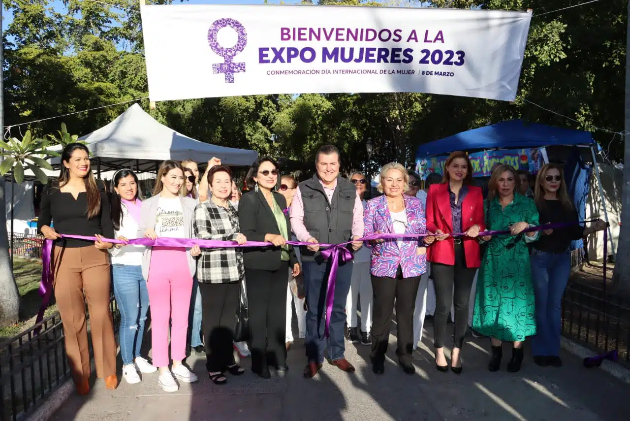 Fin de semana de Expo Mujeres 2023 en la Plazuela 27 de Septiembre en Los Mochis