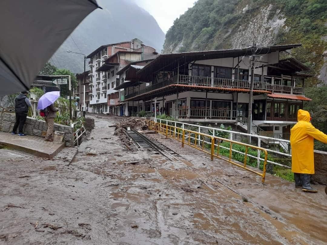 Intensas lluvias dejan seis muertos y múltiples daños en Perú