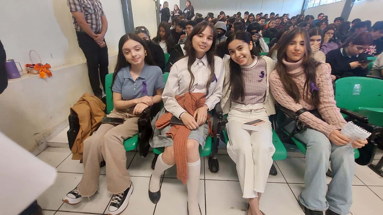 Jóvenes Día de la Mujer Cobaes 02
