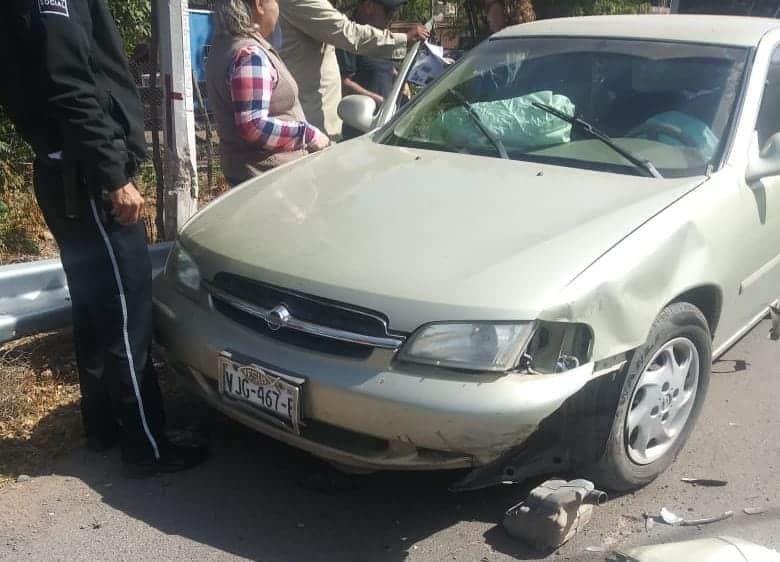 Lennin de Jesús iba en una moto cuando lo embistió un Sedán en Guasave; está lesionado