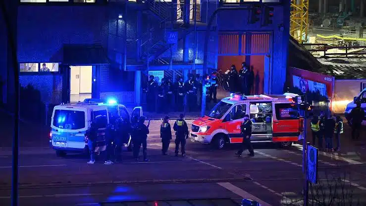 Localizan sin vida al presunto responsable de tiroteo en iglesia de Hamburgo