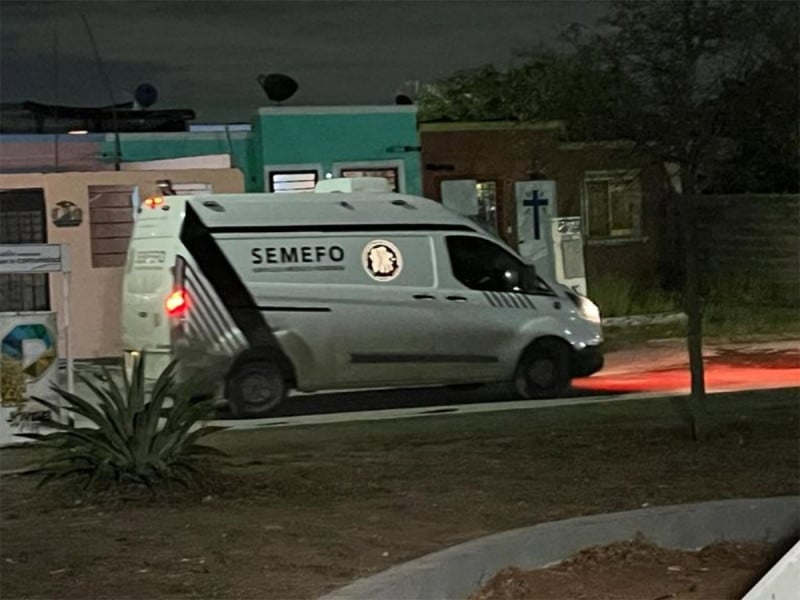 Menores de edad encuentran cuerpo de hombre calcinado en terreno baldío de NL