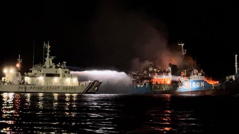 Se incendia ferry con 250 pasajeros; 12 muertos y siete desaparecidos en Filipinas