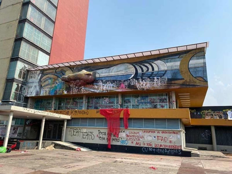 Vandalizan mural UNAM