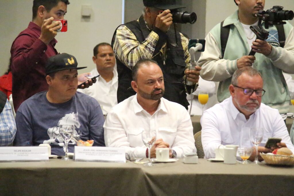 Escuchan diputados locales propuestas para el desarrollo económico de Mazatlán