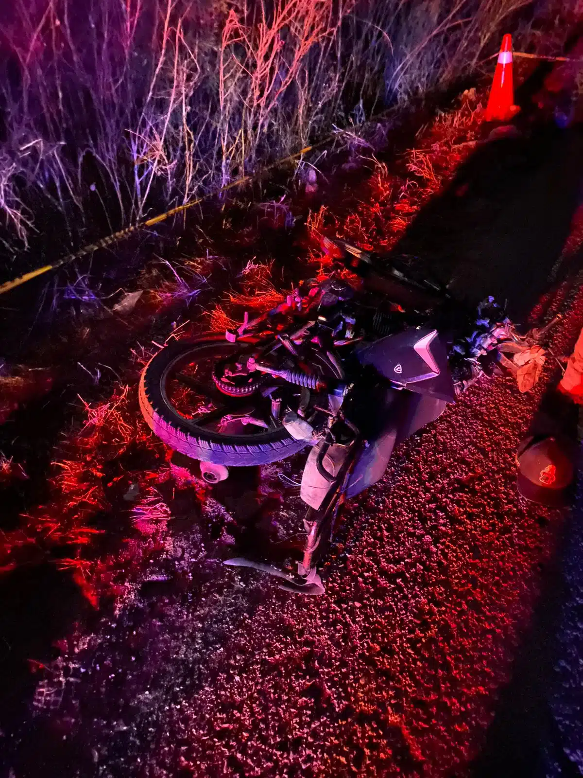 Muere joven motociclista al derrapar cerca de El Saladito, Elota