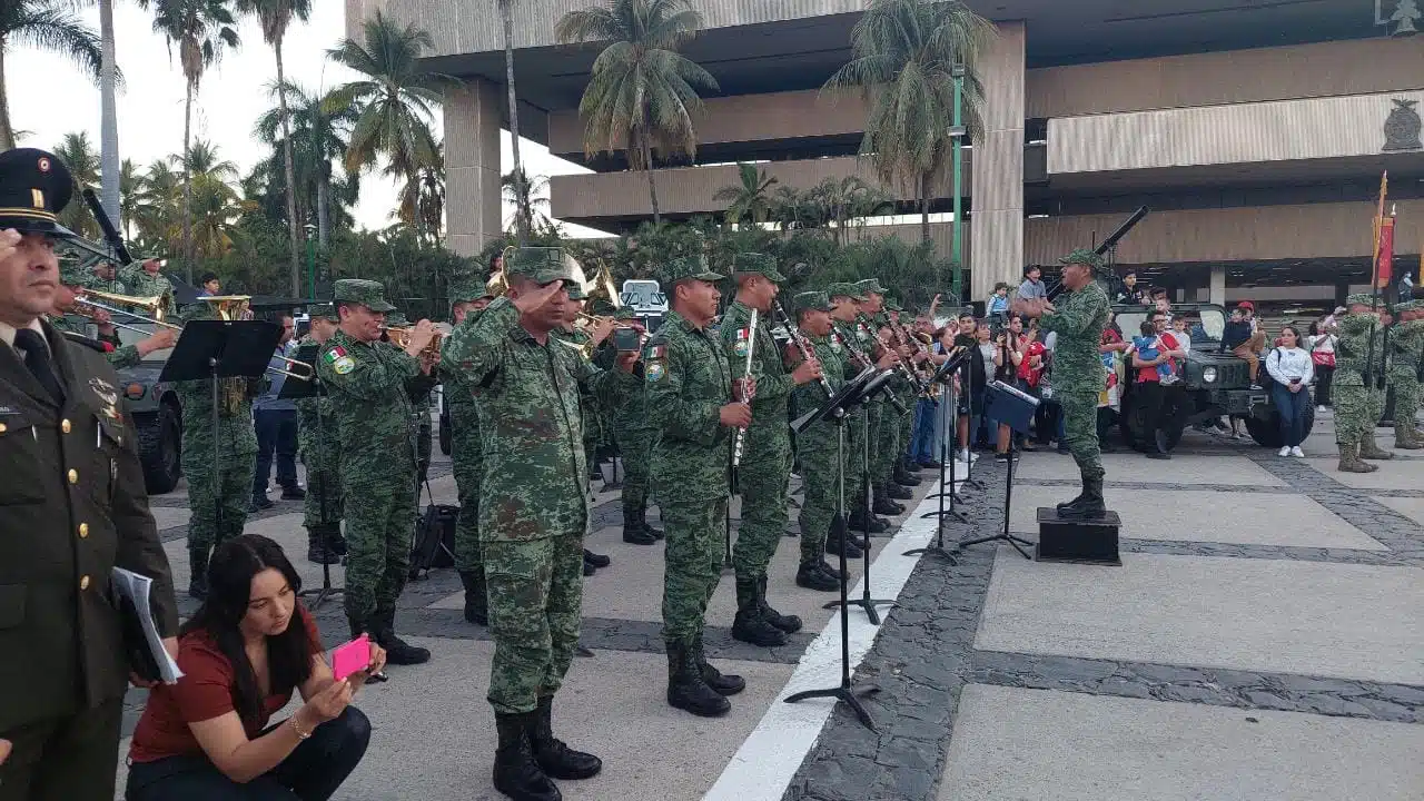 Clausuran exposición militar "La Gran Fuerza de México" en Culiacán