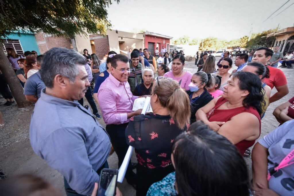 ¡Por fin los oyeron! Vecinos de El Progreso, en Mazatlán, pronto tendrán pavimentada su calle